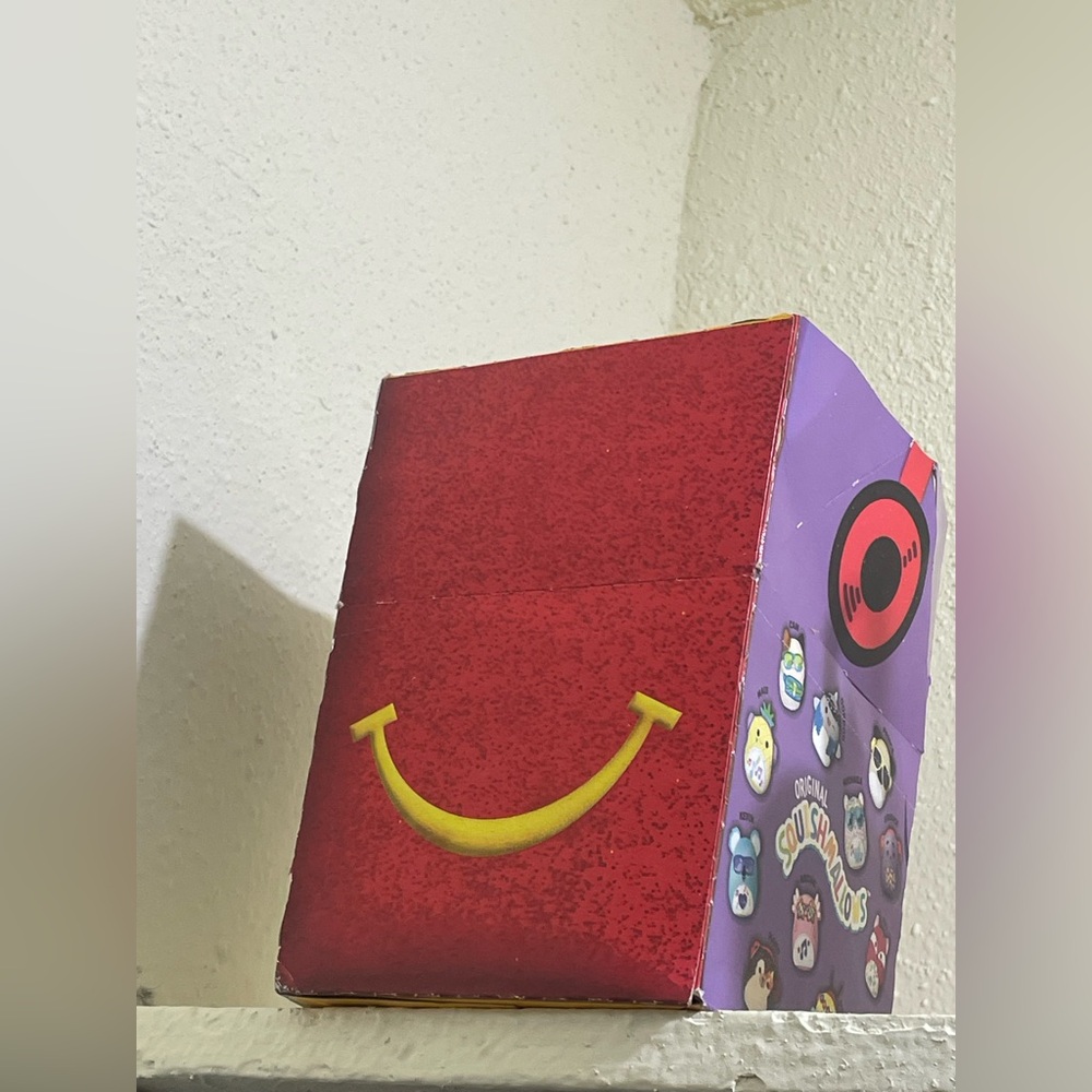 Mc Donald’s Happy meal box with toys bundle